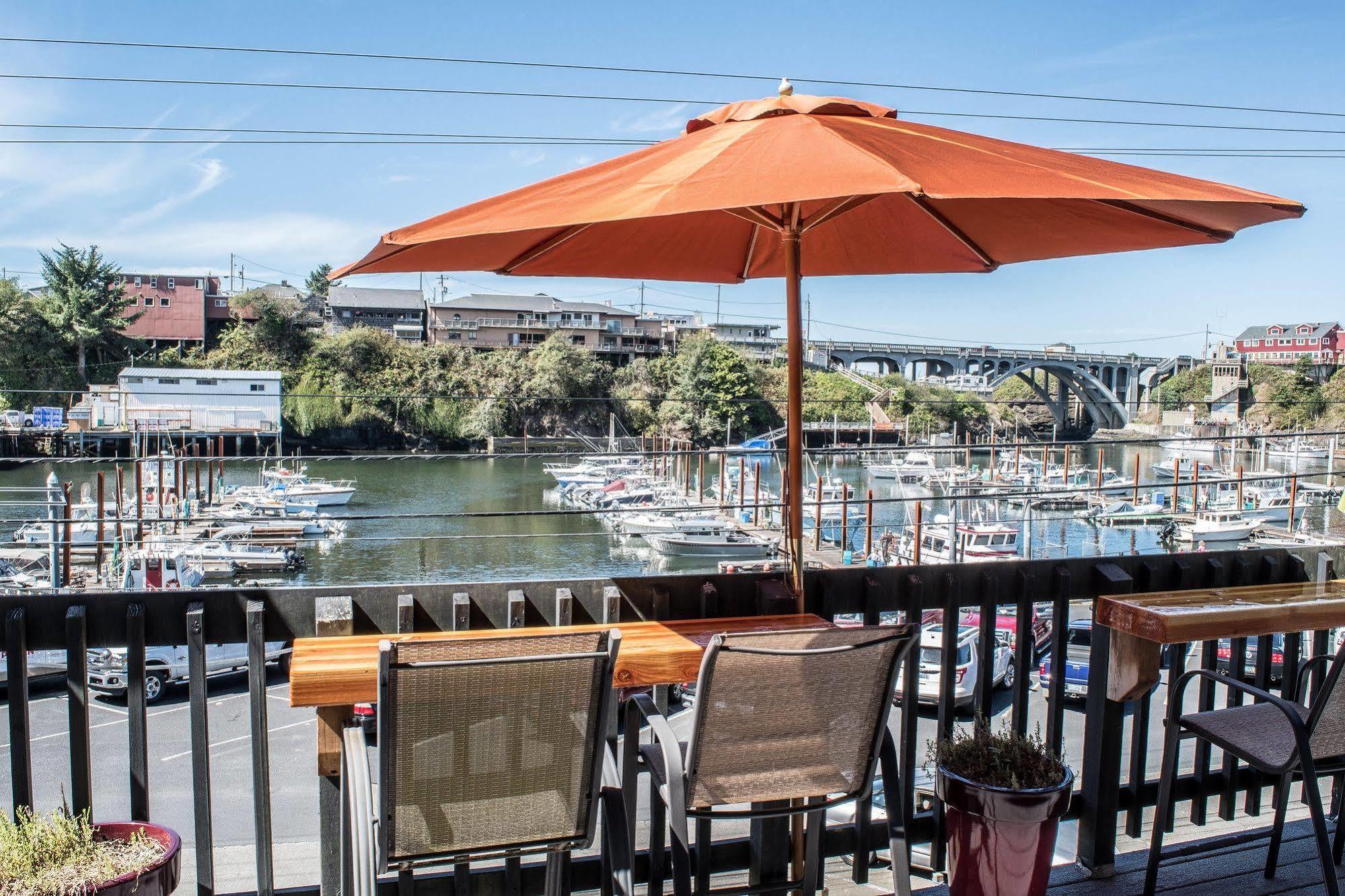 Depoe Bay Inn (Adults Only) エクステリア 写真